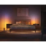 Philips Hue Gradient Signe Stehleuchte Oak – RGBW, 2550 lm, 2000-6500 K, Eichenholzfuß, Gradient-Technologie – Bild 2