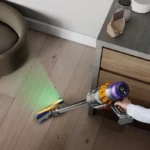 Dyson V15 Detect Absolute – Akku-Staubsauger, 240 AW, 60 Min. Laufzeit, Laserdüse, LCD-Display, Nickel/Gelb – Bild 3